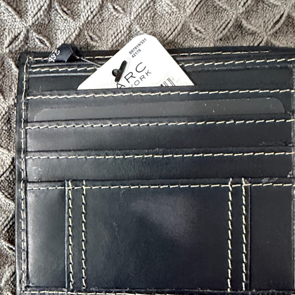 Black Leather Wallet - Picture 4 of 9